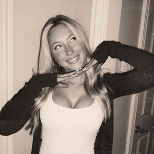 Meet your Posher, Olivia